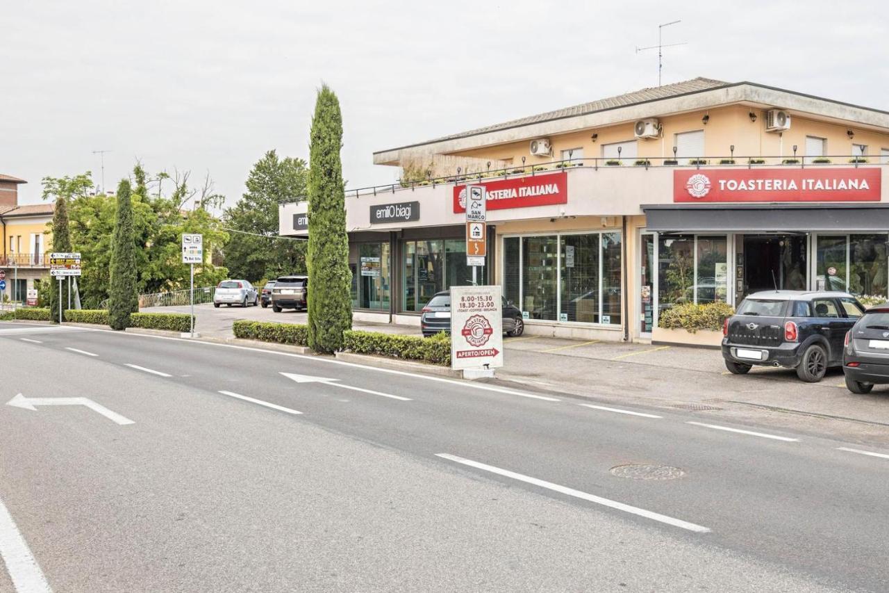 Apartamento La Terrazza Peschiera del Garda Exterior foto